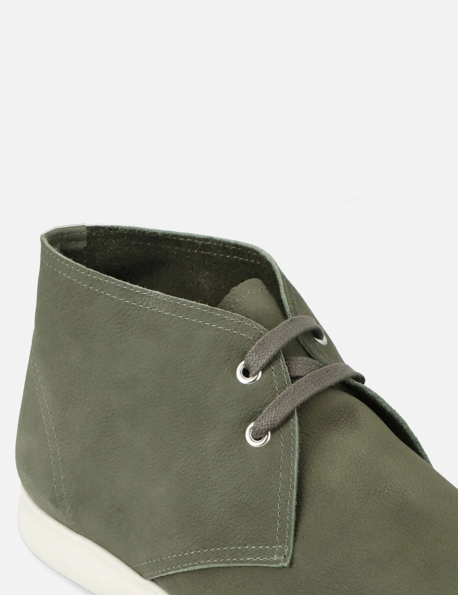 Chuka en piel nobuck color verde