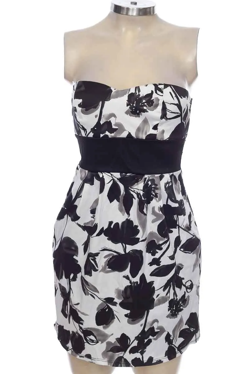 FALDA COLOR NEGRO  GROOVY 