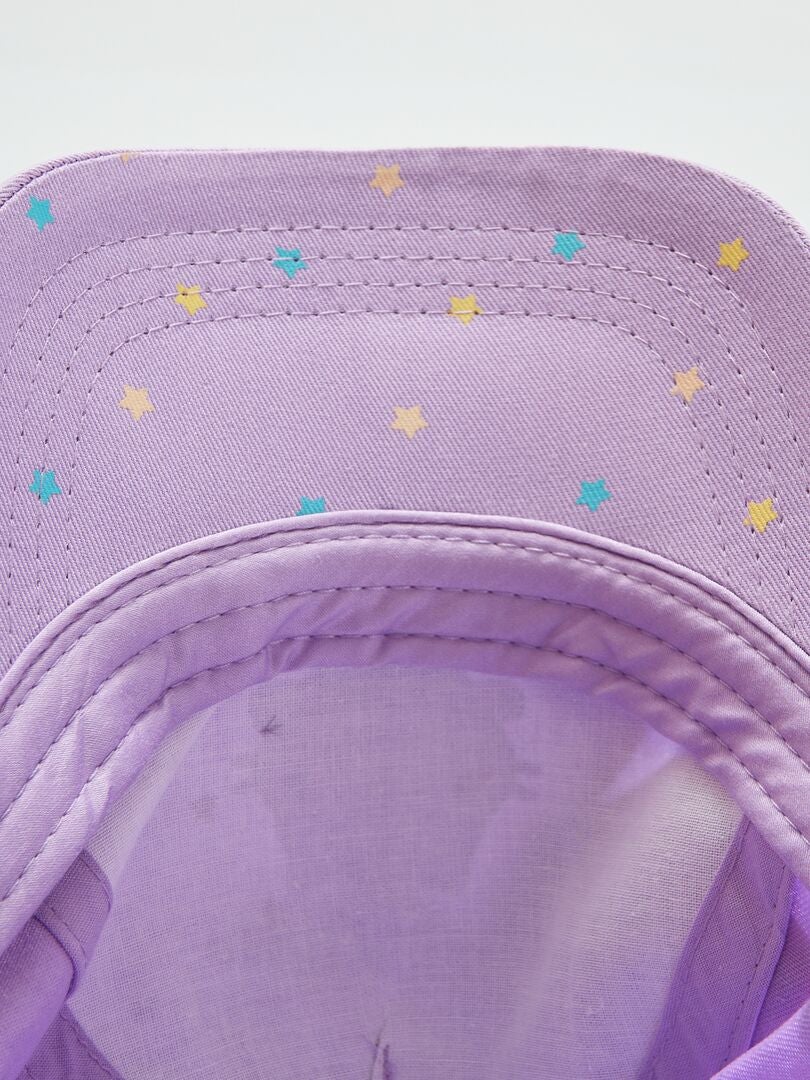 GORRA 'LA CASA DE MUñECAS DE GABBY'  PURPURA