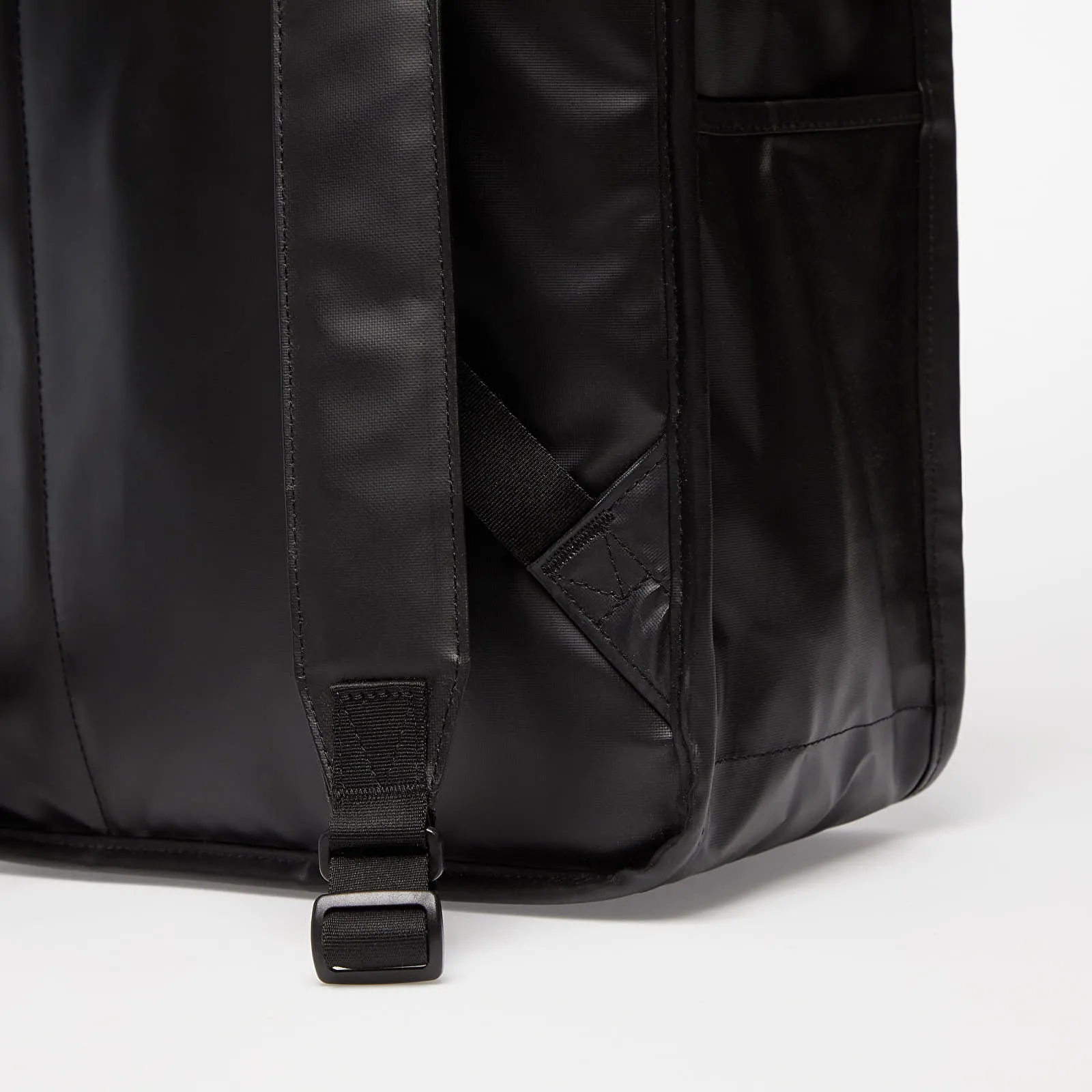 Herschel Supply CO. Weather Resistant Survey II
