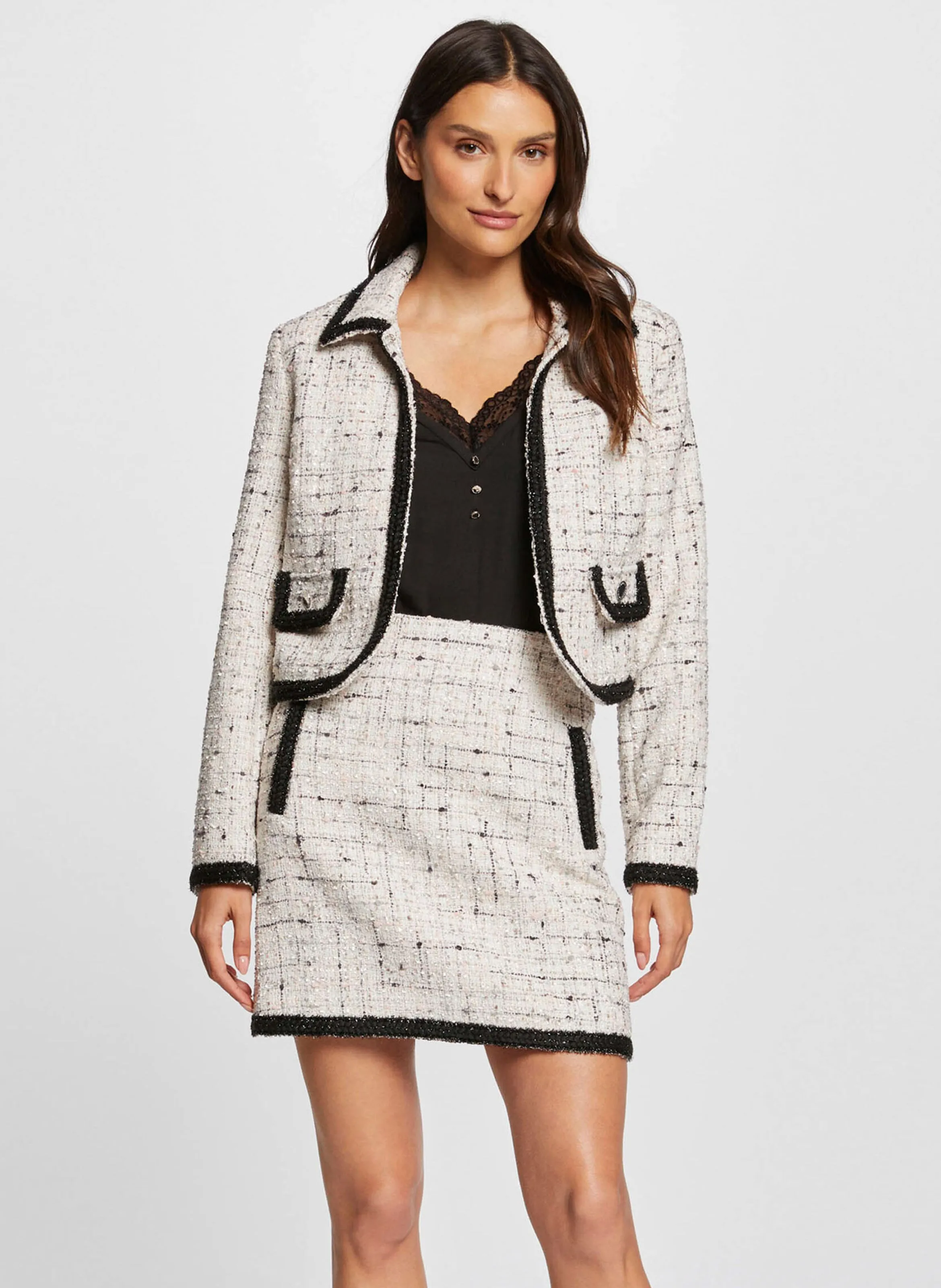 MORGAN VRODY  CHAQUETA DE TWEED ENTALLADA CON CUELLO CLáSICO EN BEIGE