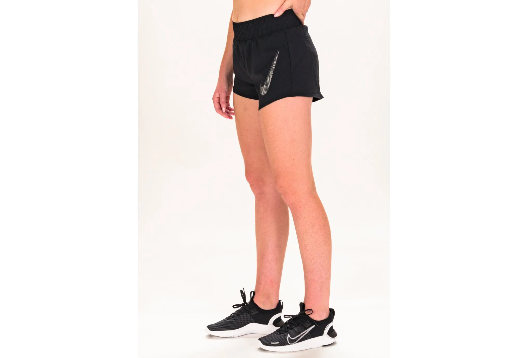 NIKE PANTALóN CORTO DRIFIT ONE SWOOSH
