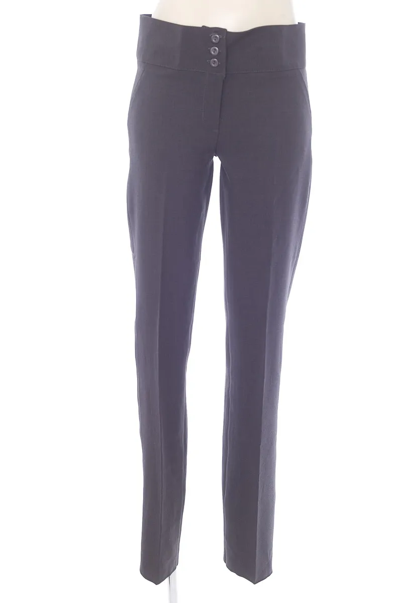 PANTALóN COLOR GRIS  CLOSEANDO