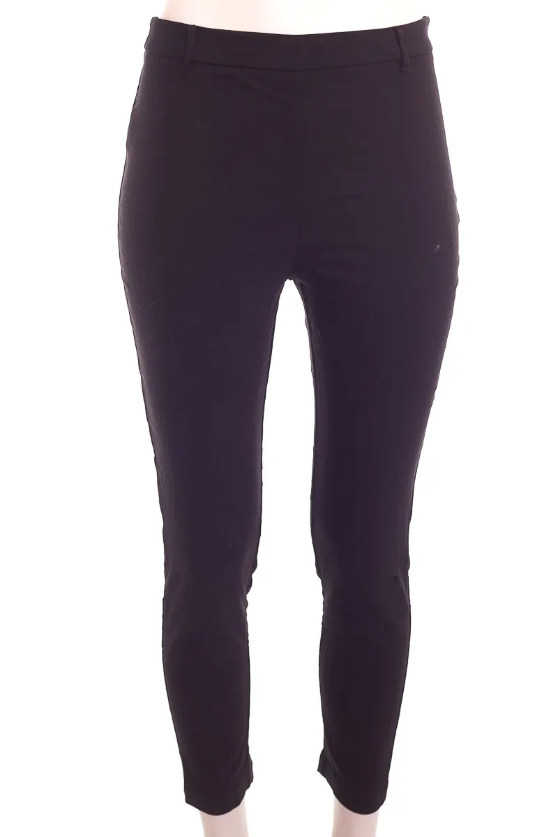 PANTALóN COLOR NEGRO  FOREVER 21