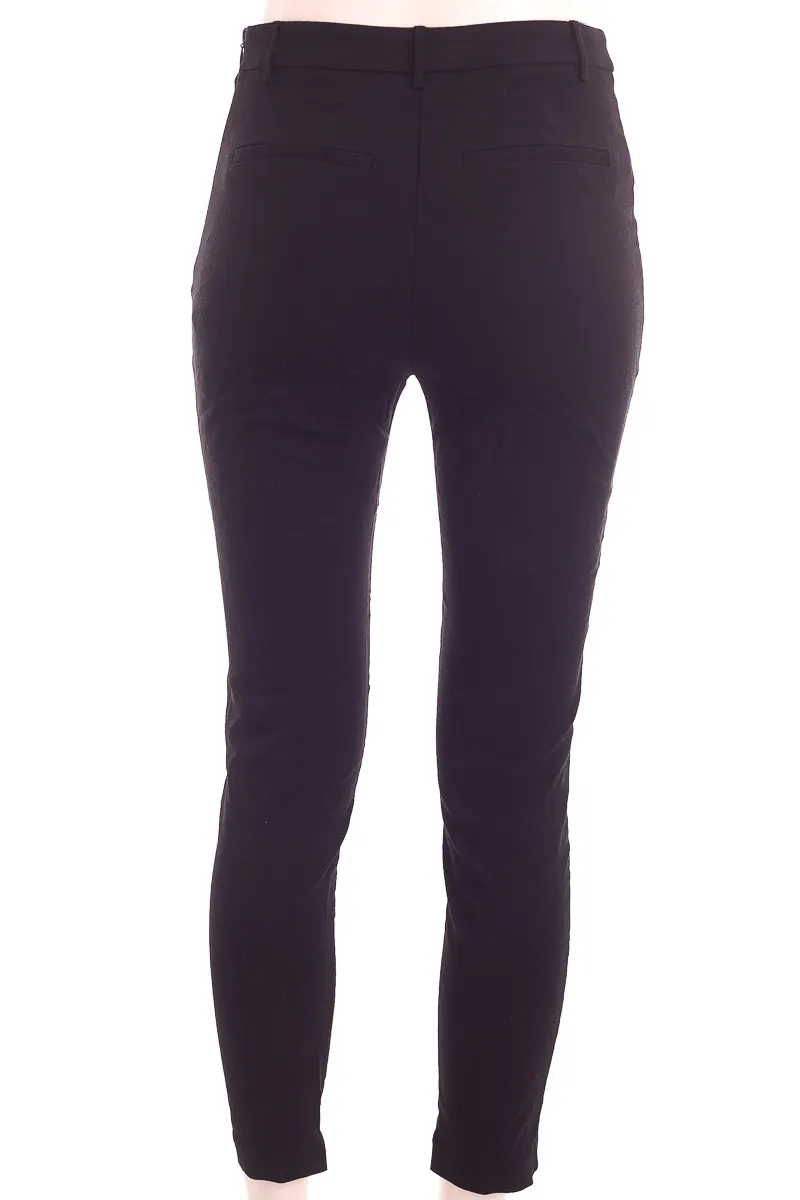 PANTALóN COLOR NEGRO  FOREVER 21