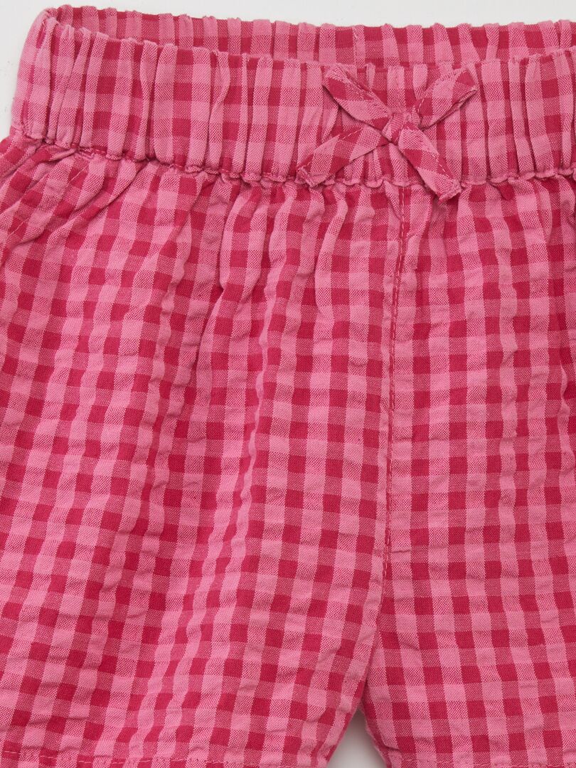 PANTALóN CORTO GOFRADO DE CUADROS  ROSA