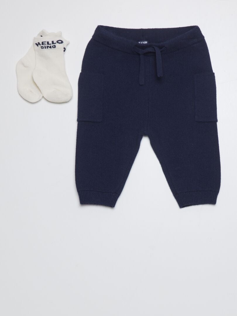 PANTALóN DE JOGGING CON BOLSILLOS DE PARCHE + CALCETINES  NEGRO