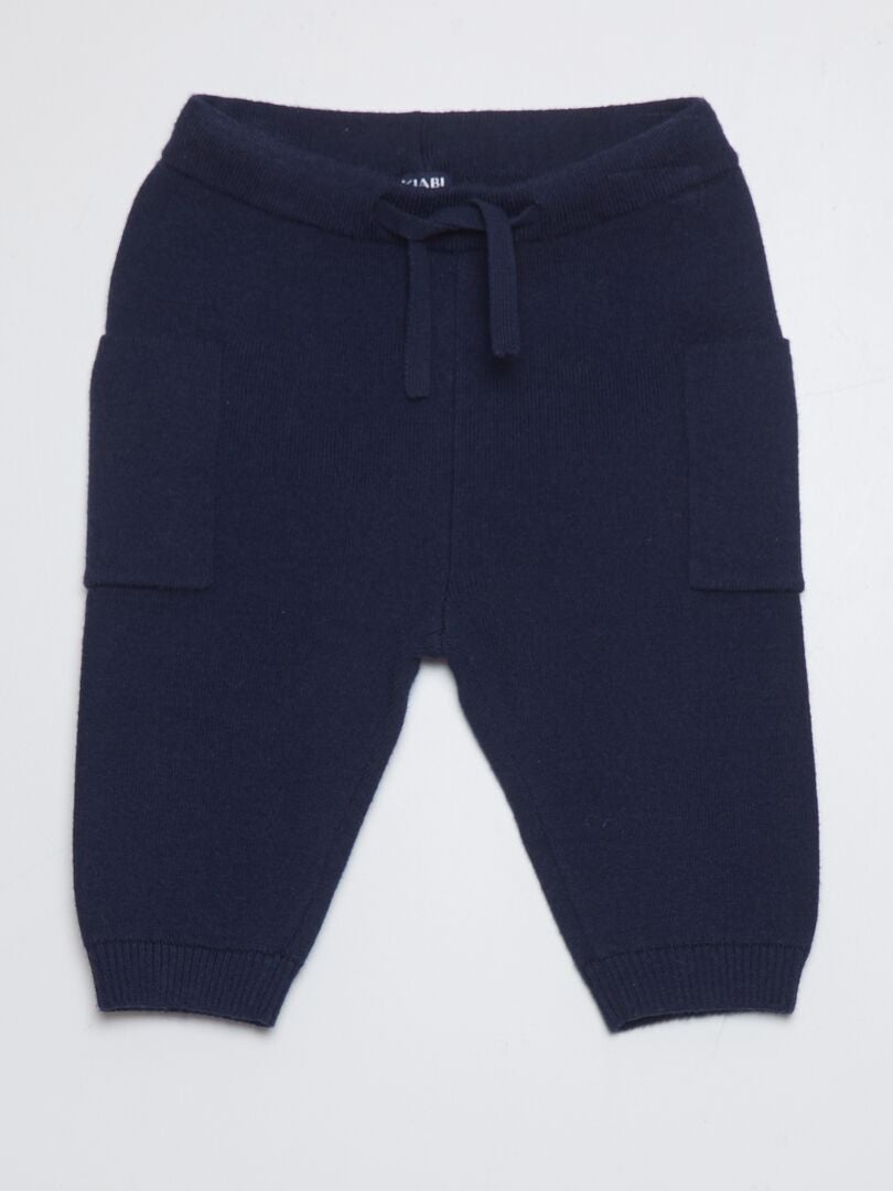 PANTALóN DE JOGGING CON BOLSILLOS DE PARCHE + CALCETINES  NEGRO