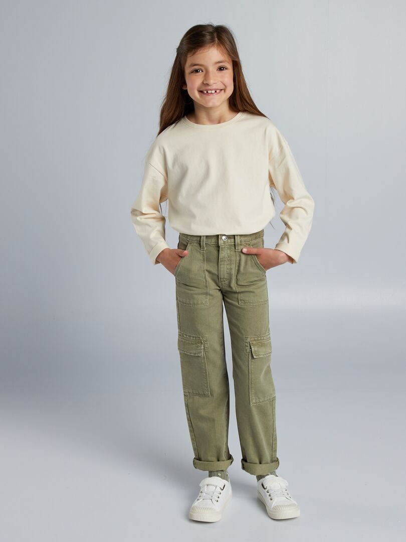 PANTALóN DE SARGA CON BOLSILLOS CON SOLAPA  VERDE