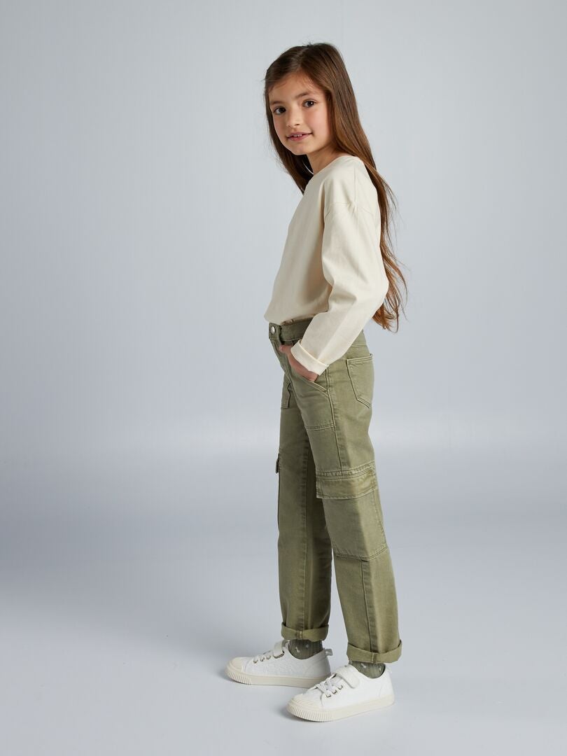 PANTALóN DE SARGA CON BOLSILLOS CON SOLAPA  VERDE