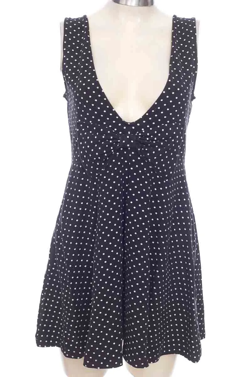 VESTIDO / ENTERIZO COLOR NEGRO  CLOSEANDO