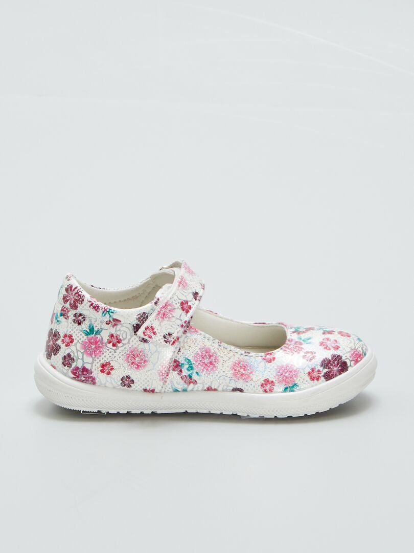 ZAPATILLAS BABIES CON ESTAMPADO DE FLORES  ROSA