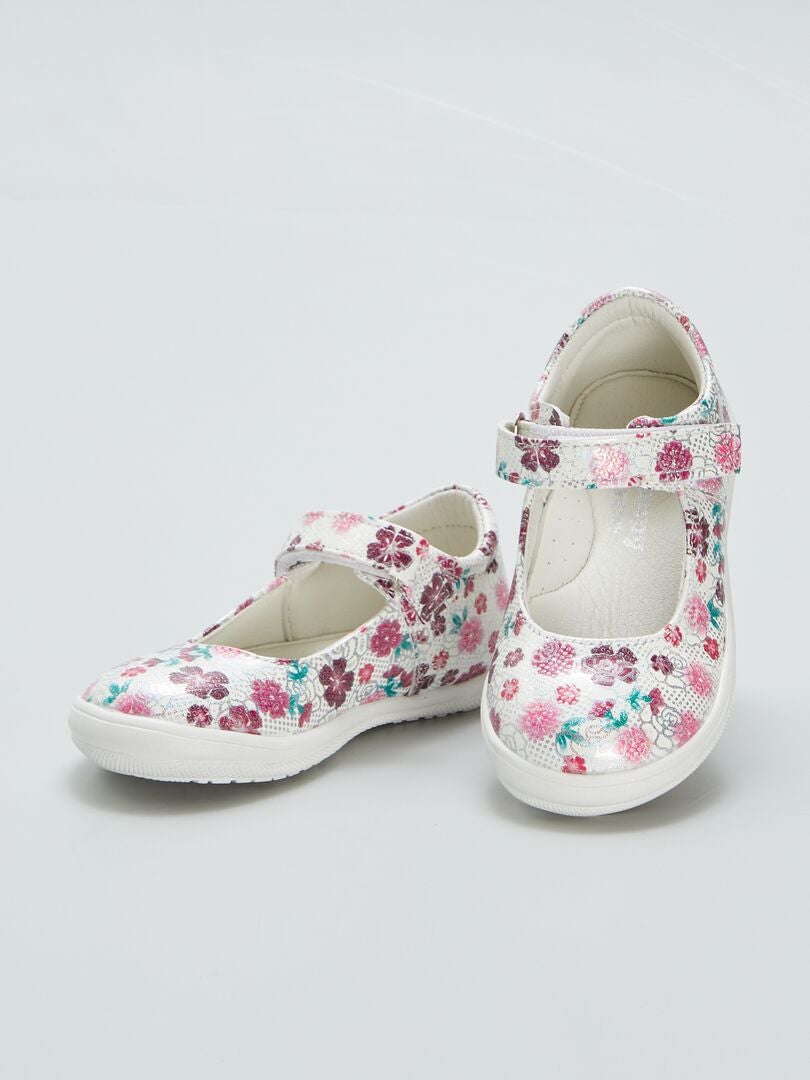 ZAPATILLAS BABIES CON ESTAMPADO DE FLORES  ROSA