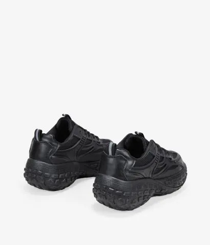 Zapatillas con plataforma negras estilo deportivo