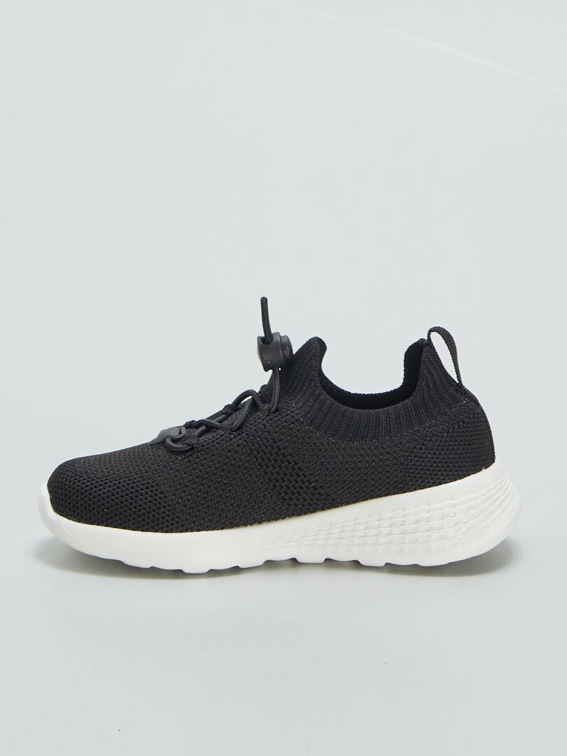 ZAPATILLAS DEPORTIVAS  NEGRO