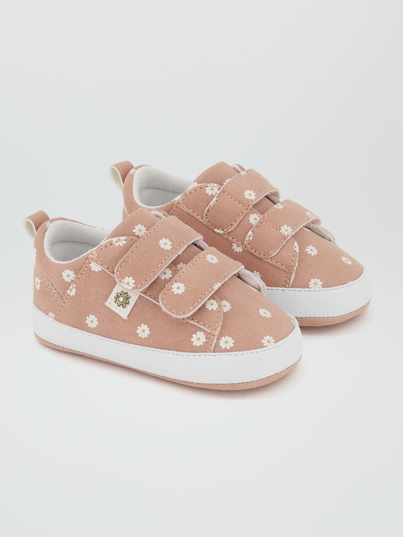 Zapatillas modernas con velcros - ROSA
