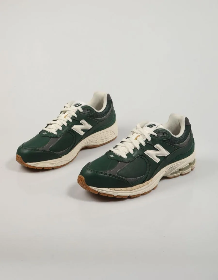  ZAPATILLAS NEW BALANCE M2002 RVIGREEN 83449