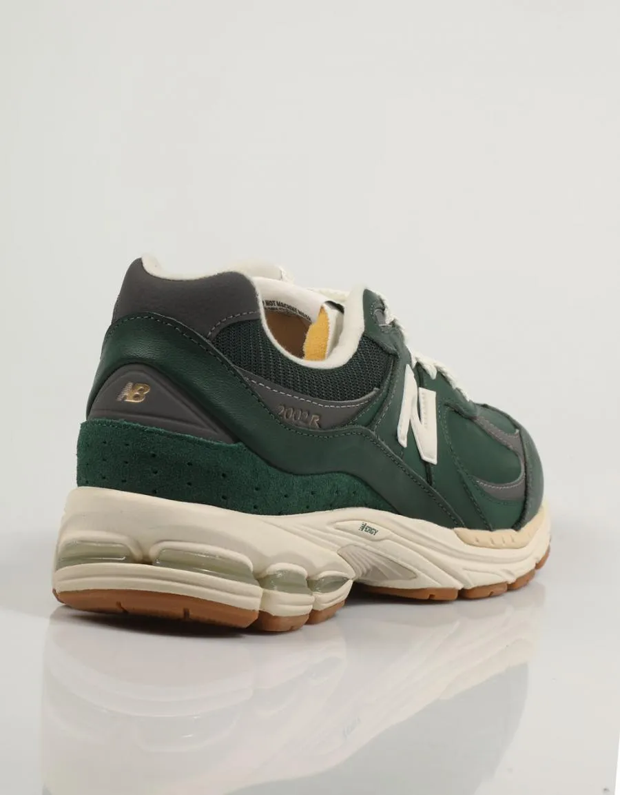  ZAPATILLAS NEW BALANCE M2002 RVIGREEN 83449