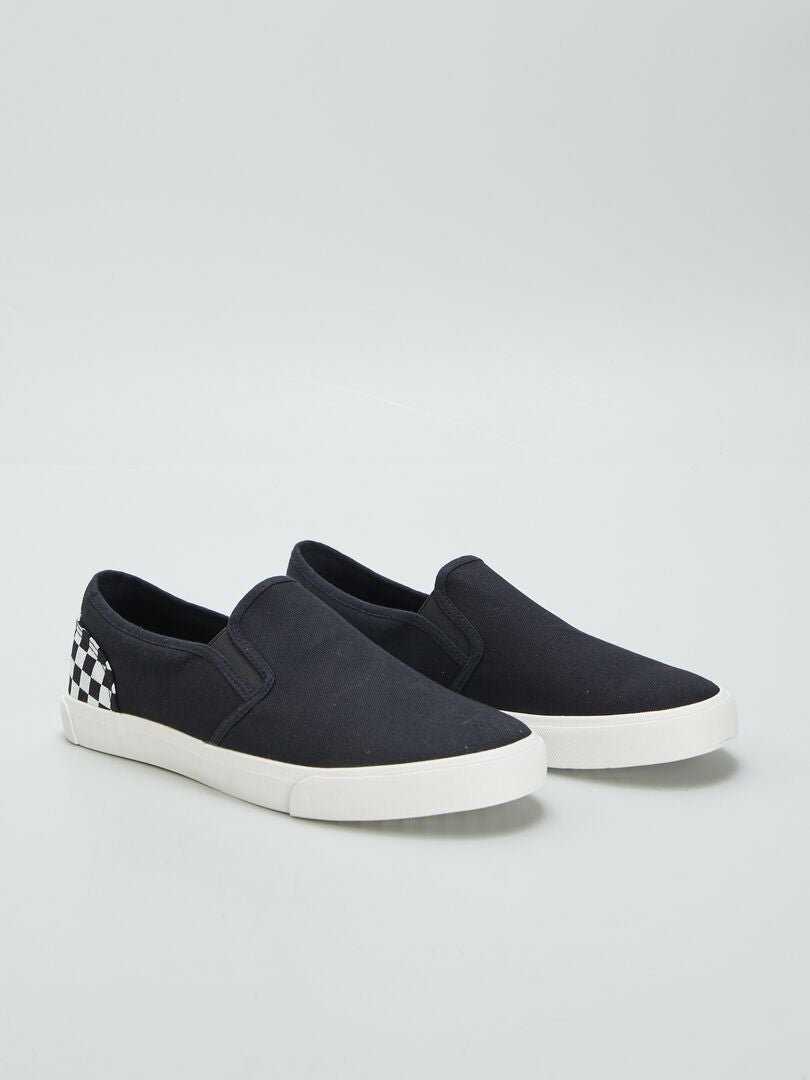 ZAPATILLAS 'SLIPON' CON DETALLE  NEGRO