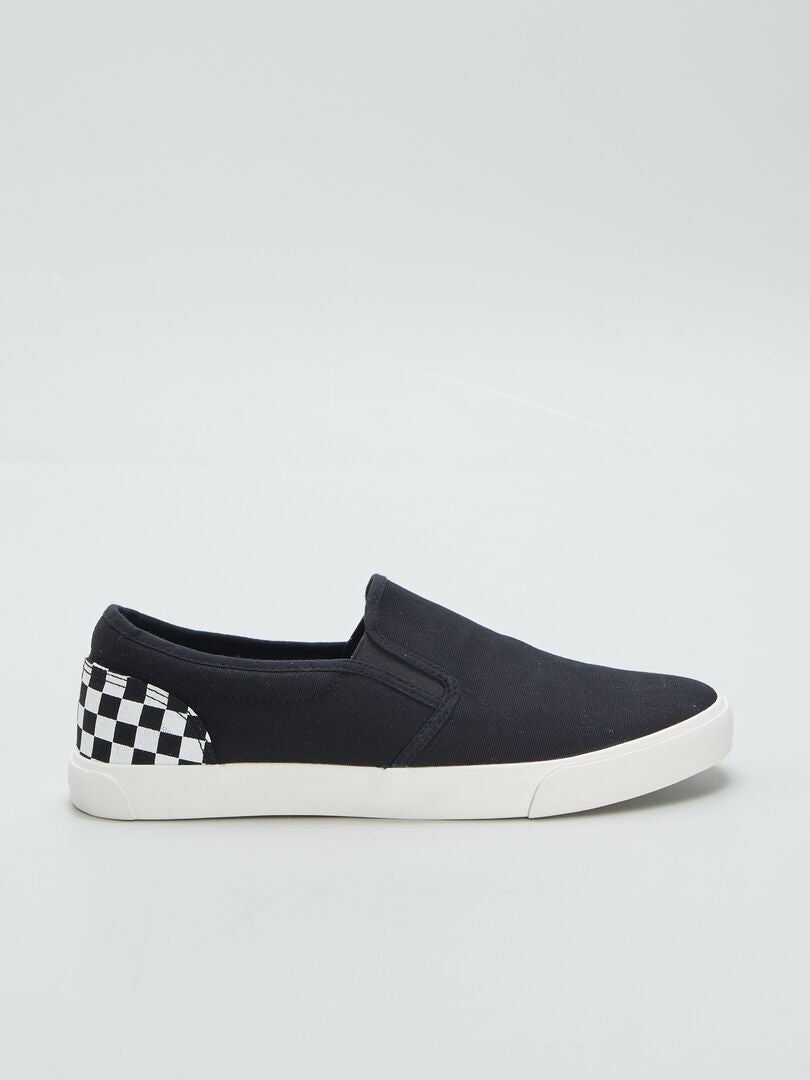 ZAPATILLAS 'SLIPON' CON DETALLE  NEGRO