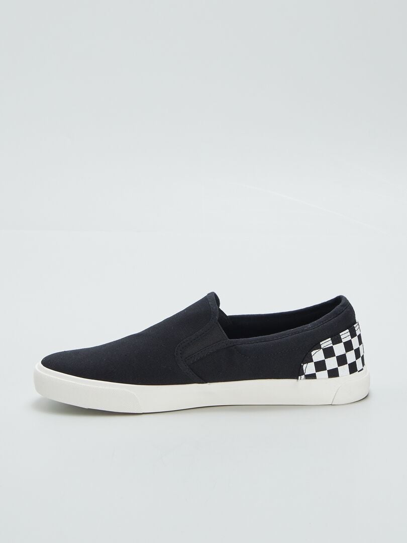 ZAPATILLAS 'SLIPON' CON DETALLE  NEGRO