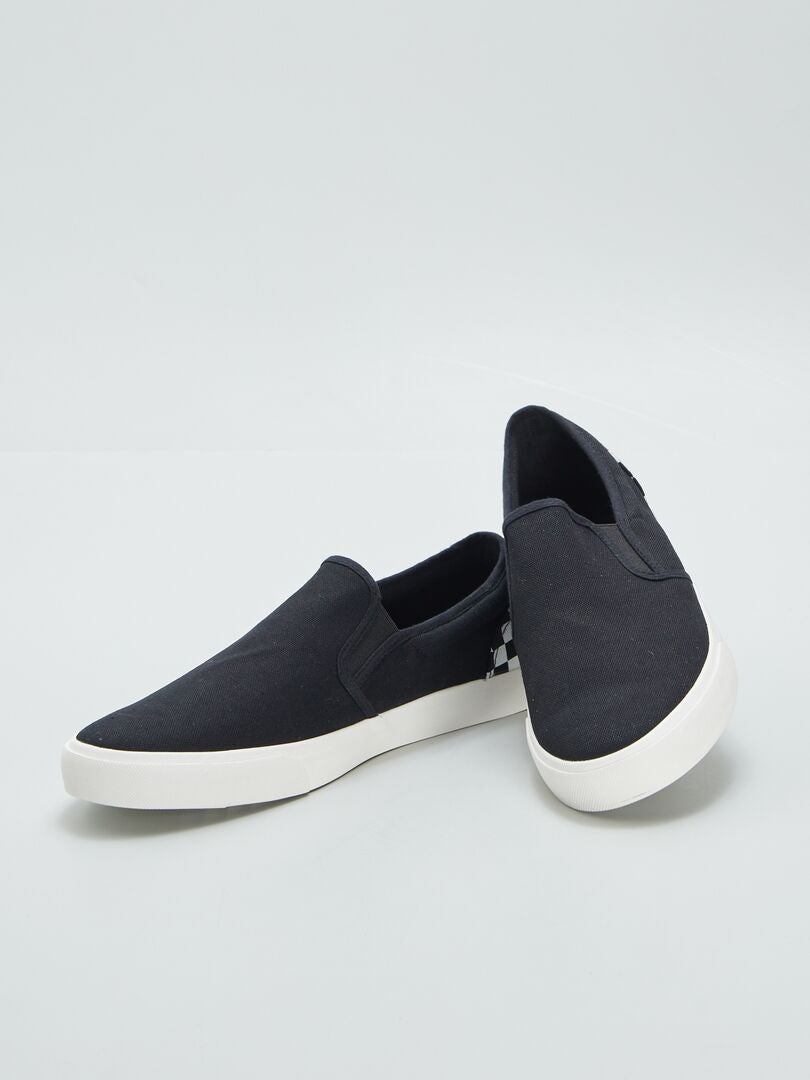 ZAPATILLAS 'SLIPON' CON DETALLE  NEGRO
